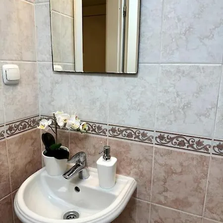 Apartment Mar 2