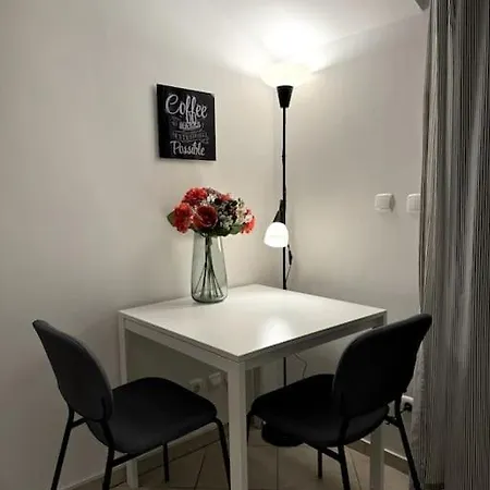 Apartment Mar 2 *